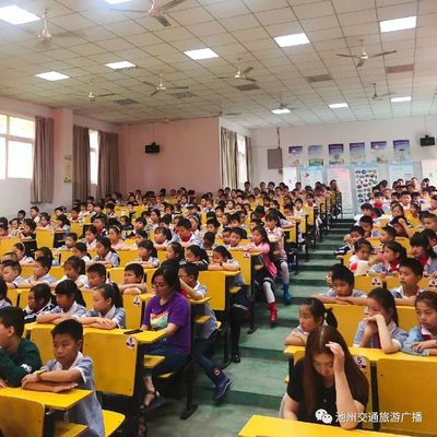 池州市道德典型巡讲“六进”活动走进池口小学